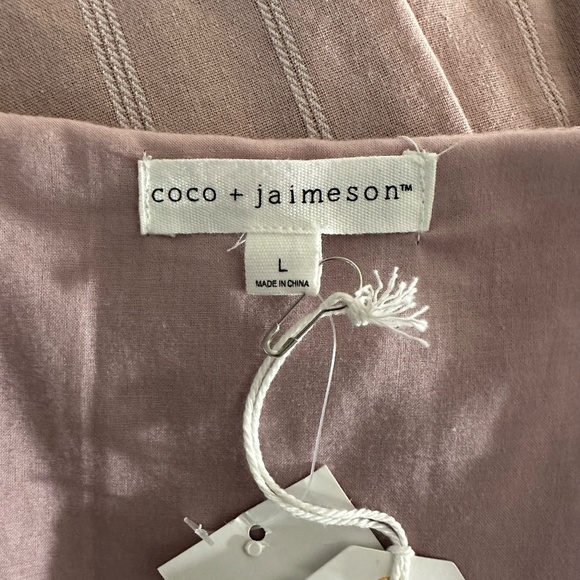 NWT Coco + Jaimeson Sleeveless Dusty Rose Pinstripe Snap Front Romper Large - Picture 7 of 9